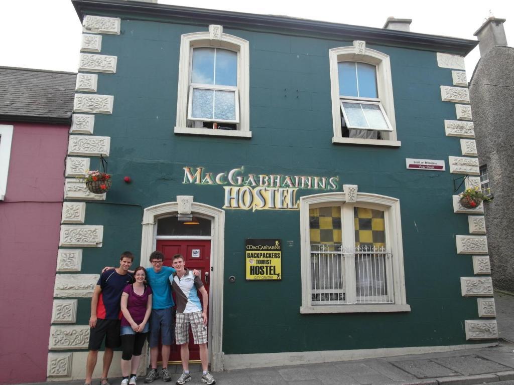 Macgabhainns Backpackers Hostel Kilkenny Exterior photo